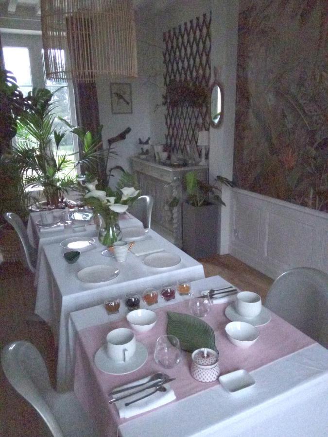 Les Mariesis Bed & Breakfast Osmanville ภายนอก รูปภาพ